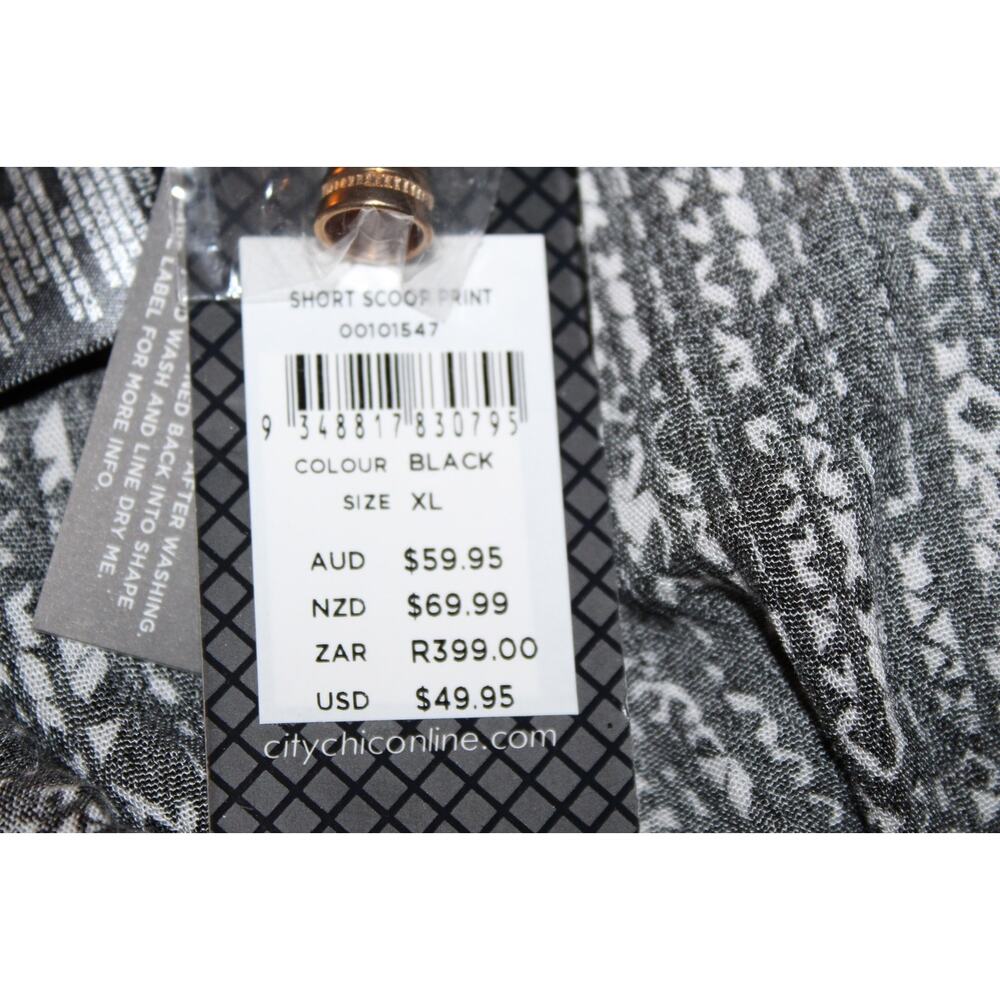 ✨2/$20 NWT City Chic Scoop Print Shorts Black Wht XL Women's Plus Size 22 Beachy - Picture 8 of 15